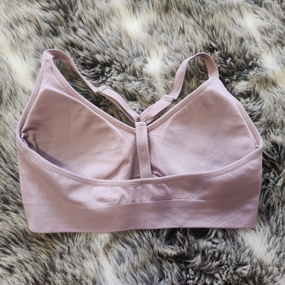 Puma sports bra - Picture 2 of 3